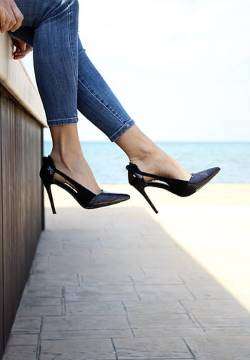 woman heels chico