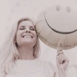 10 Vital Steps for Any Woman Who Wants a Beautiful Smile!