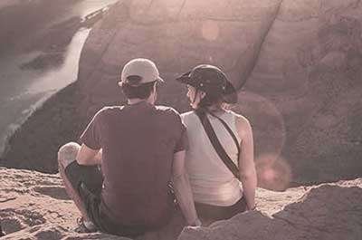 Traveling As A Couple Hiking
